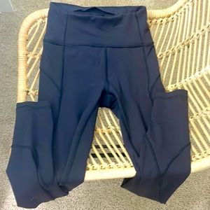 Lululemon high rise black leggings side pockets size 2